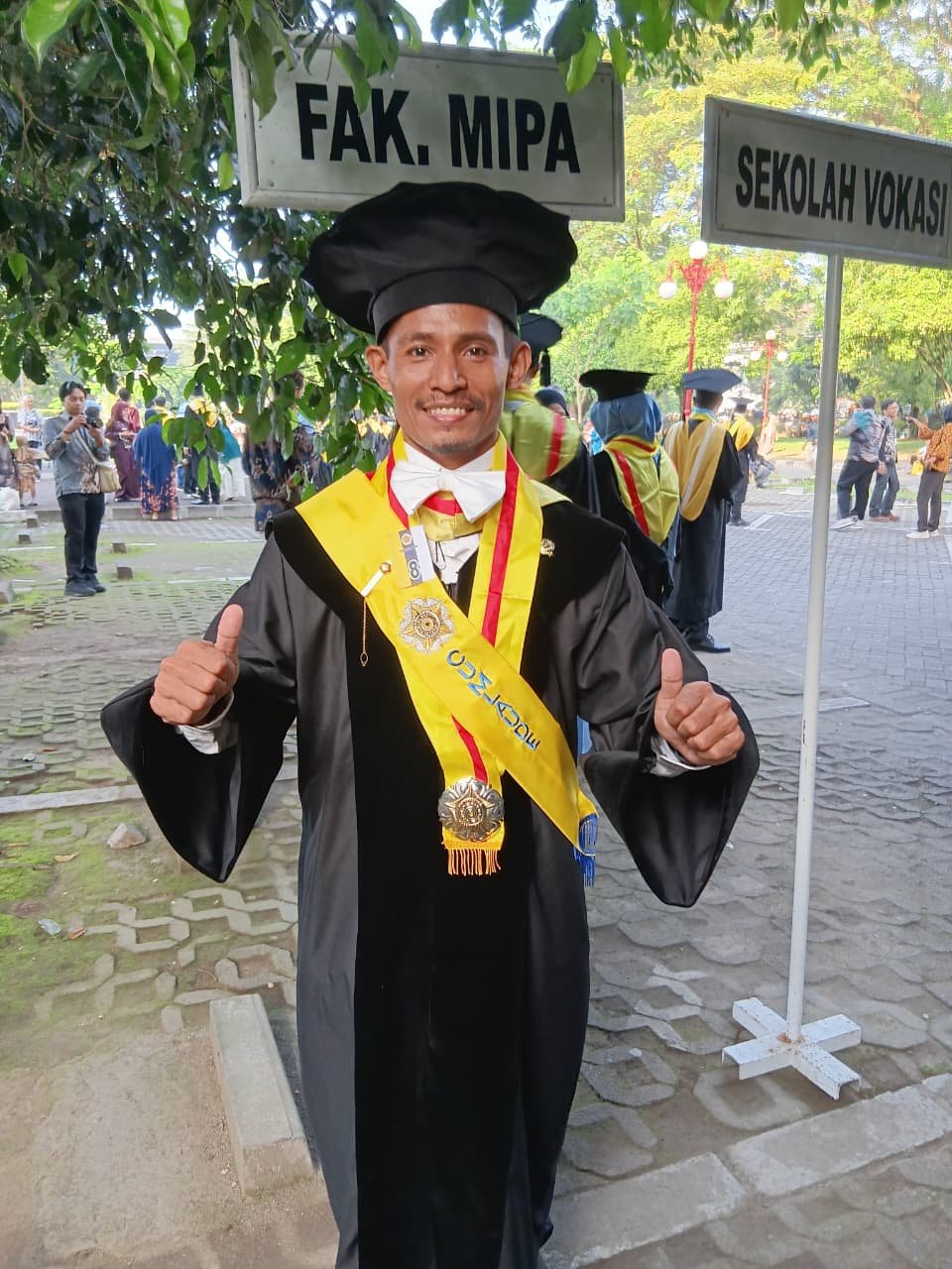 Dosen Prodi Informatika Universitas Khairun Raih Gelar Doktor dengan Predikat Cumlaude di Universitas Gadjah Mada