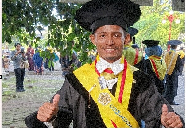 Dosen Prodi Informatika Universitas Khairun Raih Gelar Doktor dengan Predikat Cumlaude di Universitas Gadjah Mada